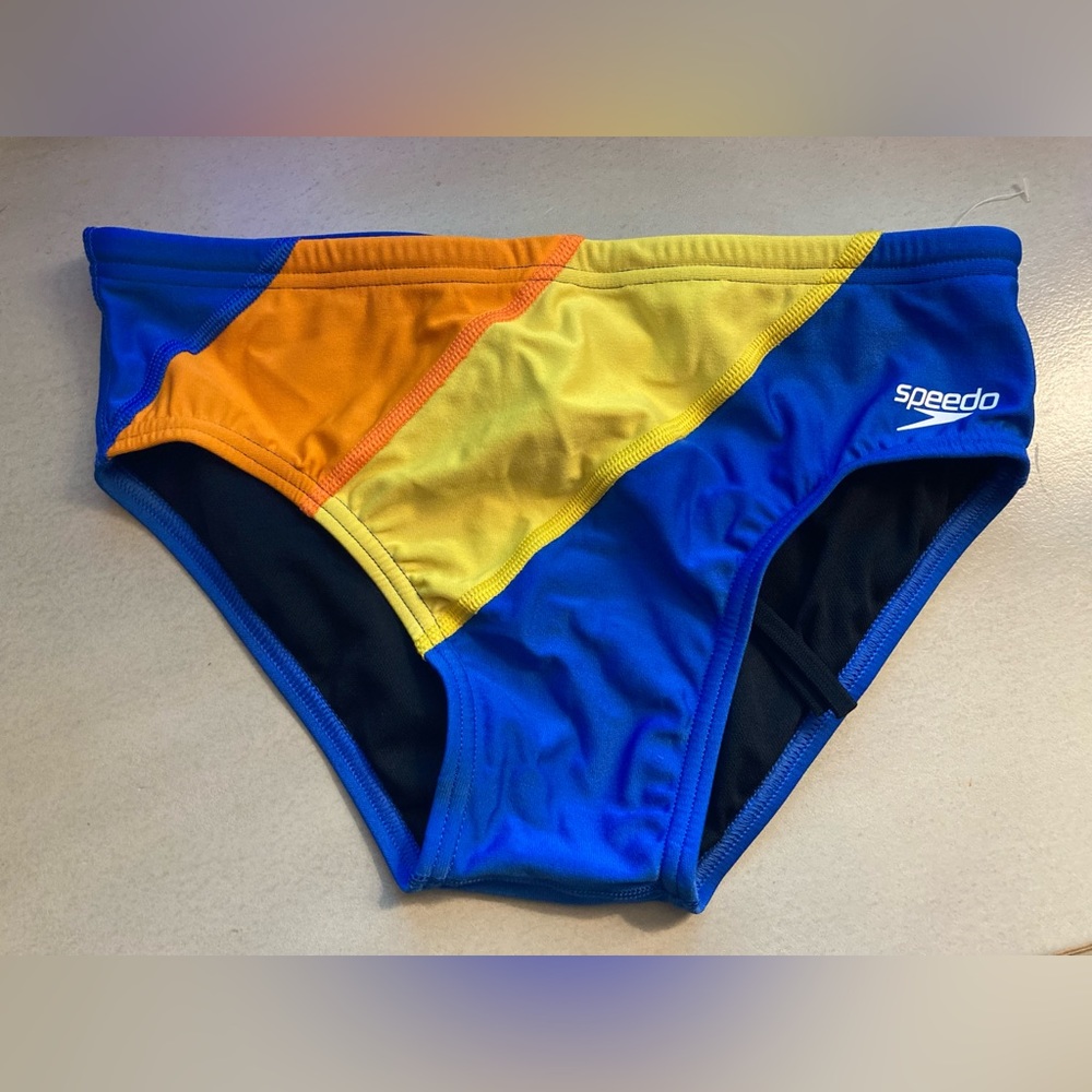 🆕 Speedo Mens Swim Briefs. Size 32. NWOT